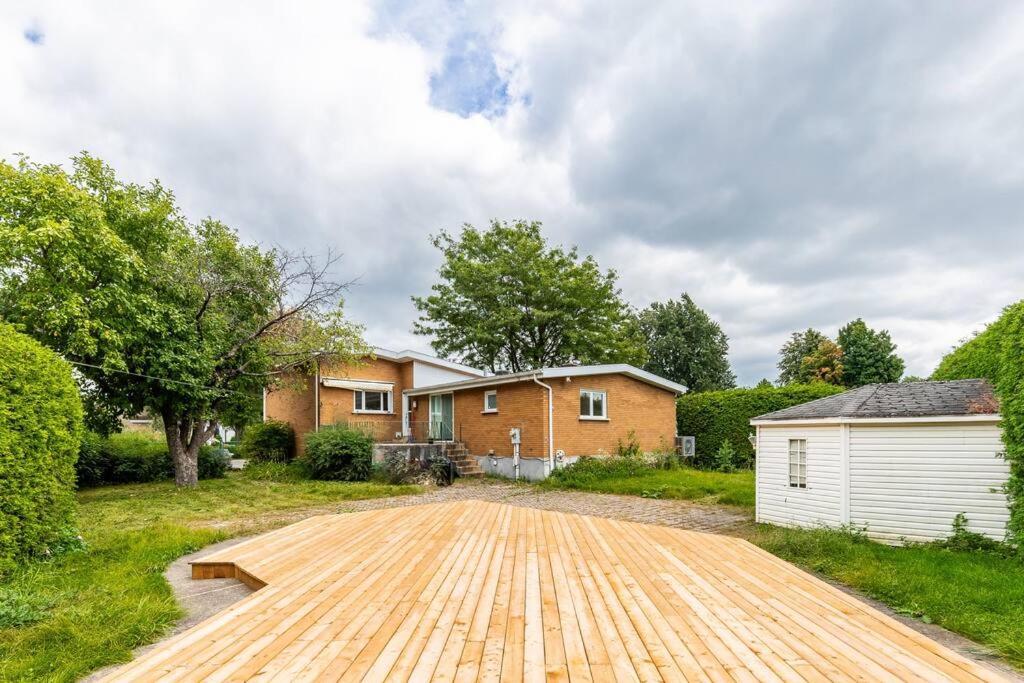 Spacious 4Br House Close To Dt Lejlighed Brossard Eksteriør billede
