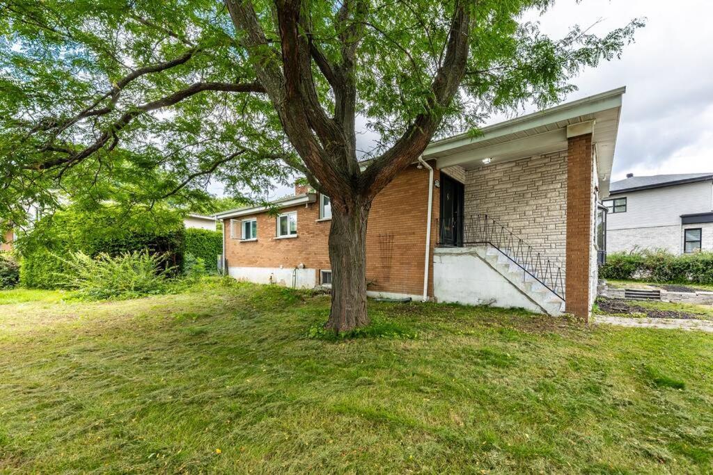 Spacious 4Br House Close To Dt Lejlighed Brossard Eksteriør billede