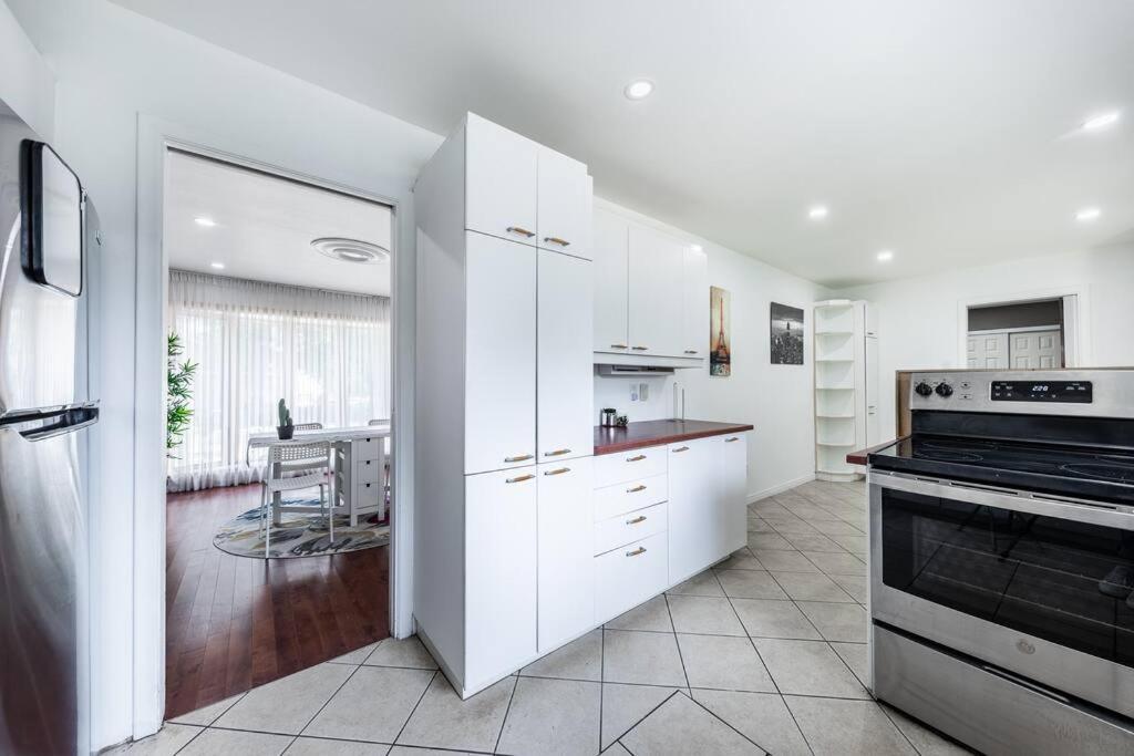 Spacious 4Br House Close To Dt Lejlighed Brossard Eksteriør billede