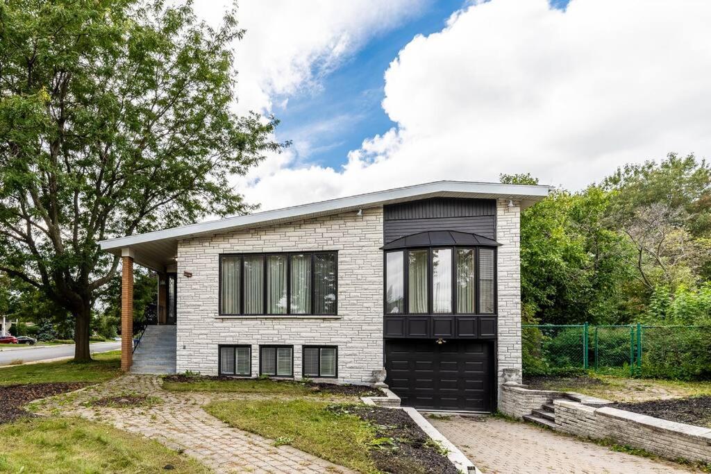 Spacious 4Br House Close To Dt Lejlighed Brossard Eksteriør billede